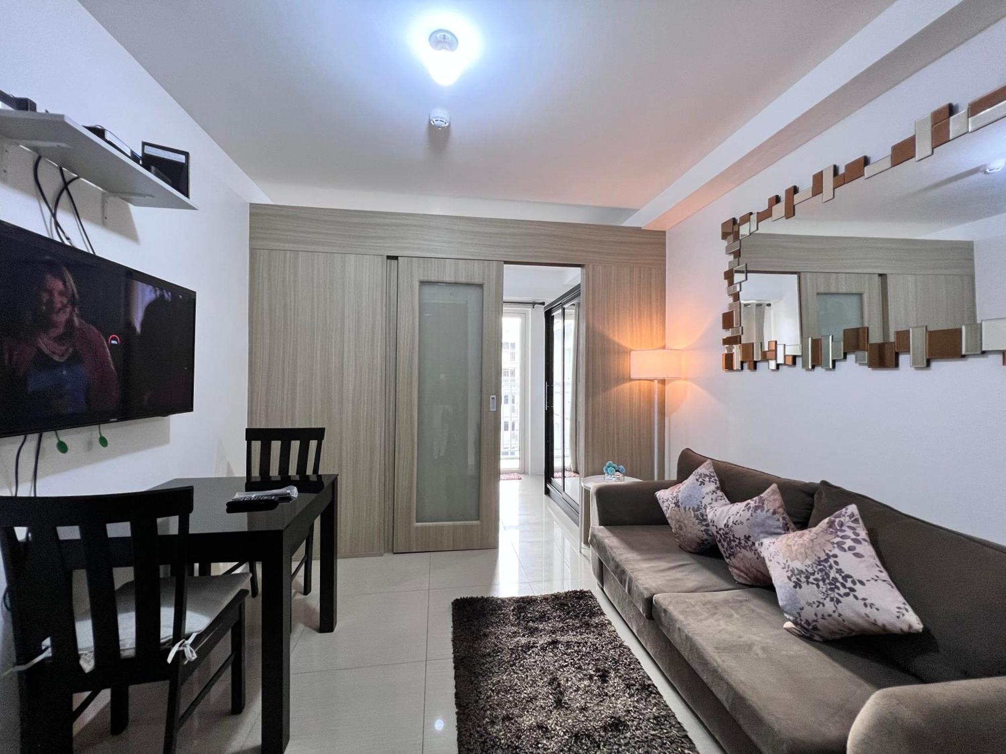 Units At Shore Residences Moa Complex Near Airport Aparthotel Pasay
