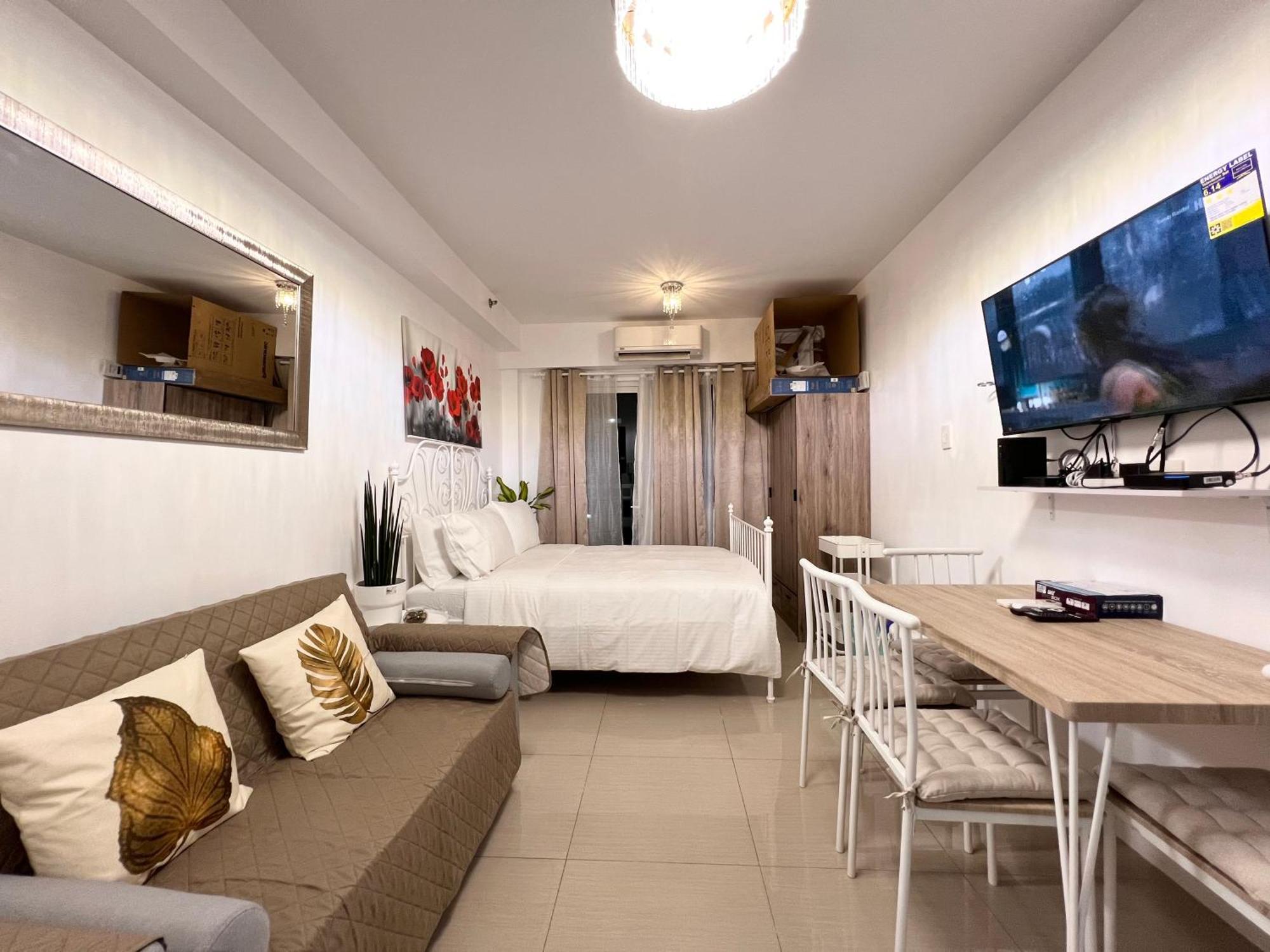 Units At Shore Residences Moa Complex Near Airport
